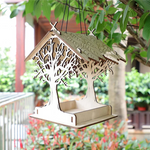 Mangeoire à oiseaux en bois naturel suspendue pour jardin - Vignette | Le Refuge des oiseaux
